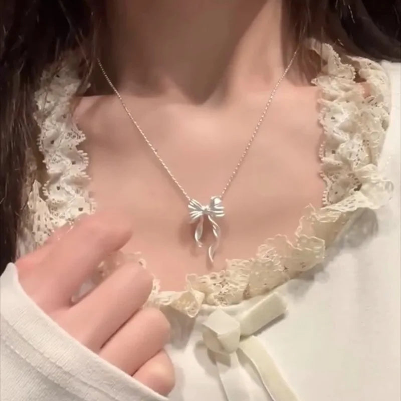 New Trendy Silver Bow Necklace For Woman