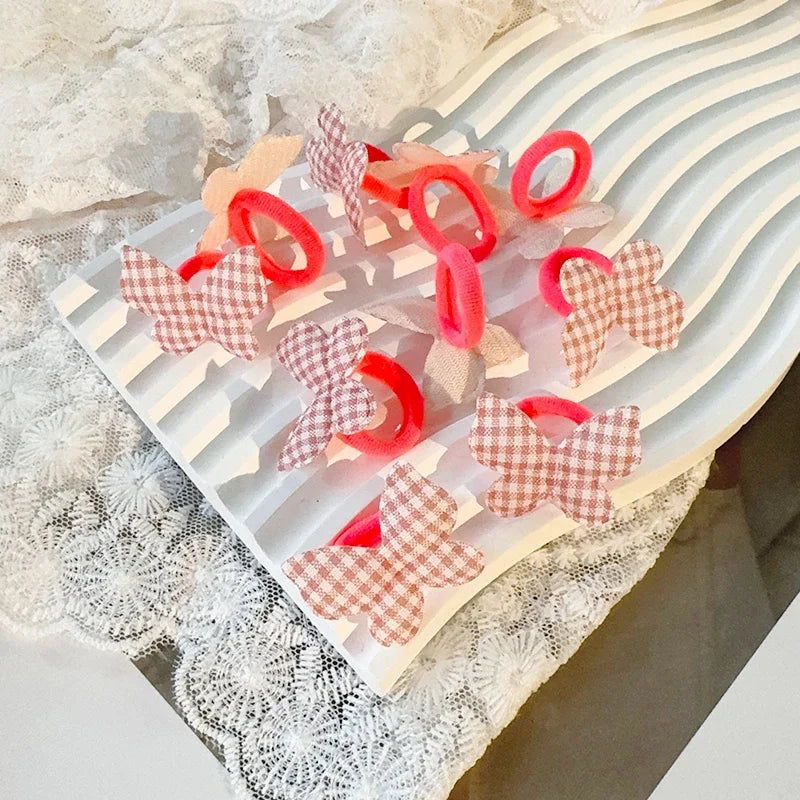 10/30 pcs kids’ cartoon hairbands.