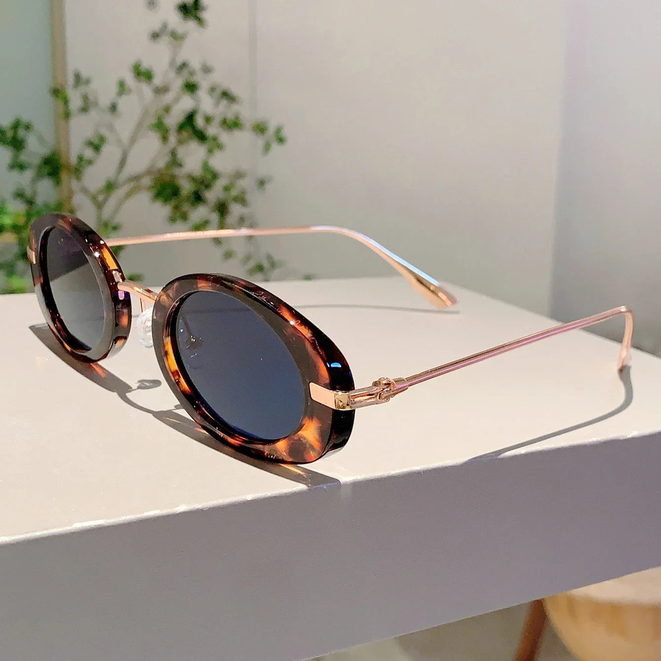 Trendy Luxury Designer Small Oval Frame Women's Sunglasses