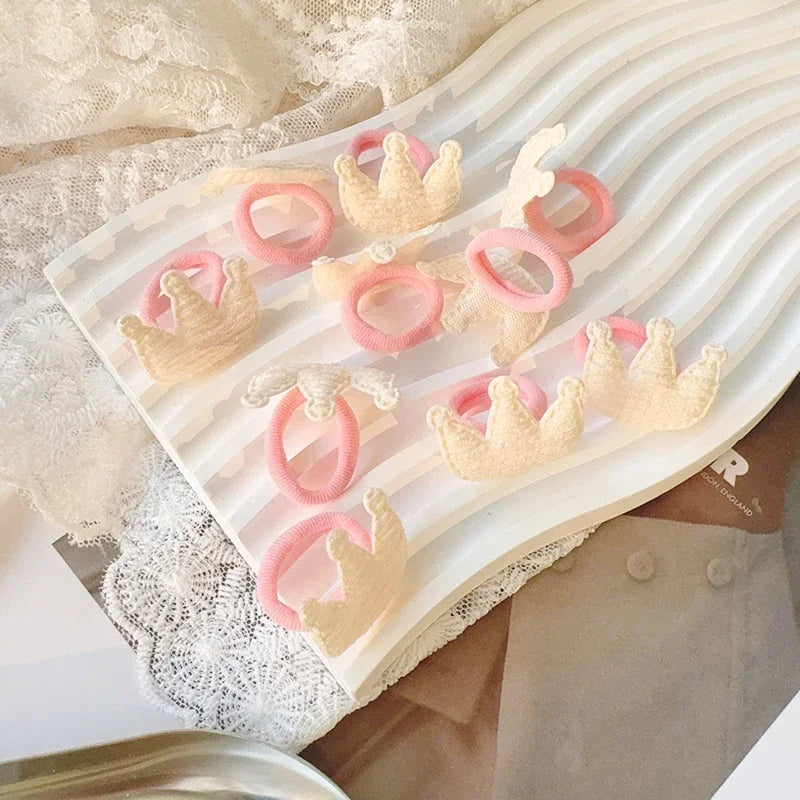 10/30 pcs kids’ cartoon hairbands.