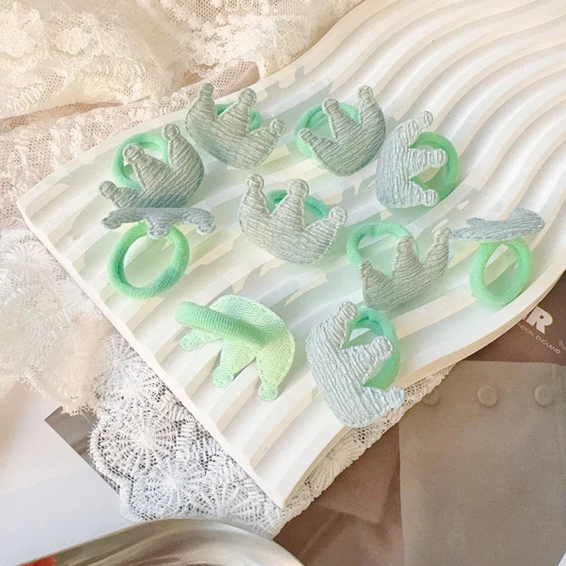 10/30 pcs kids’ cartoon hairbands.