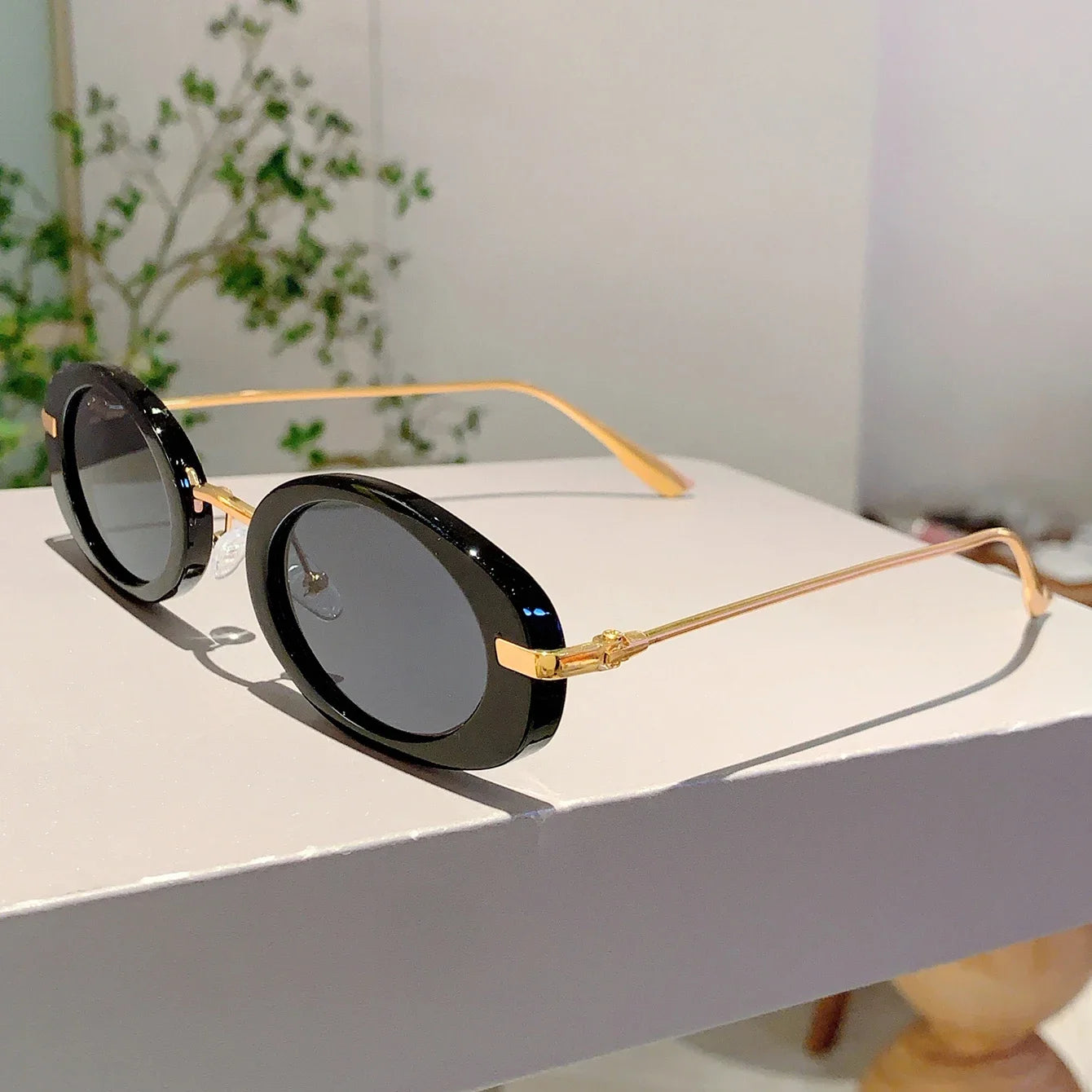 Trendy Luxury Designer Small Oval Frame Women's Sunglasses