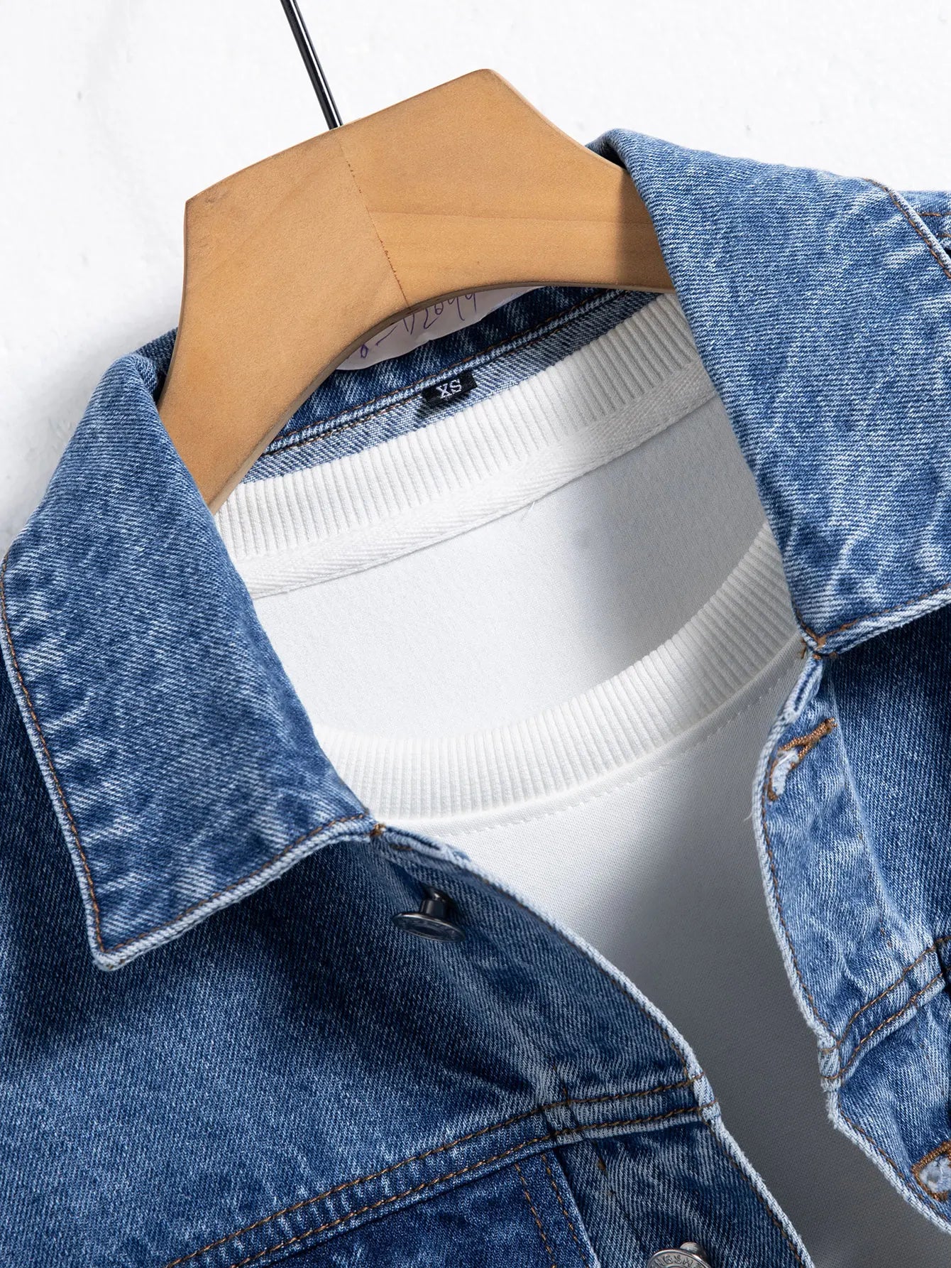 Men’s Blue Denim Jacket – Multi-Pocket Casual Street Style