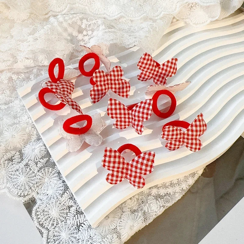 10/30 pcs kids’ cartoon hairbands.