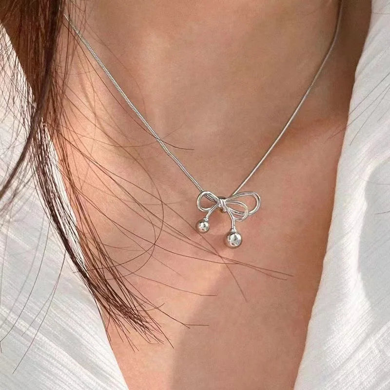 New Trendy Silver Bow Necklace For Woman